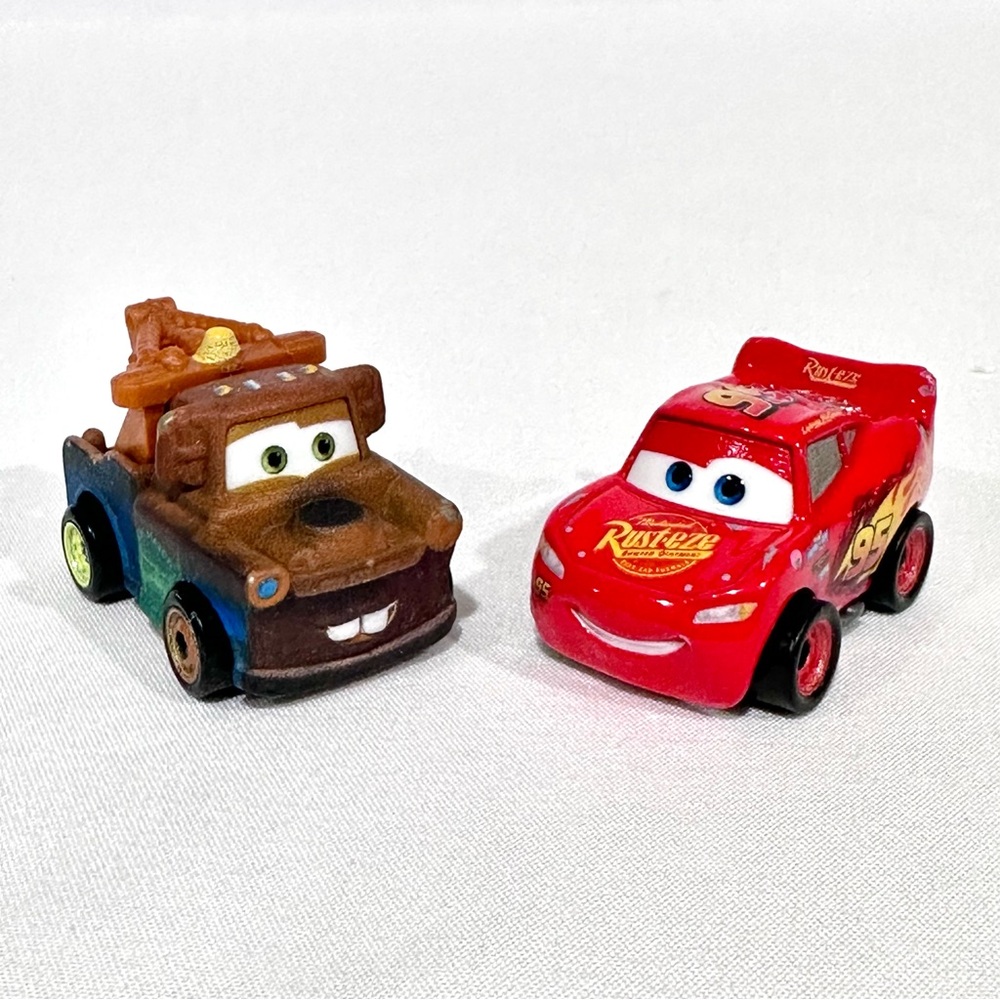 Disney Cars Die-cast Mini Racers Lightning McQueen & Mater 2016